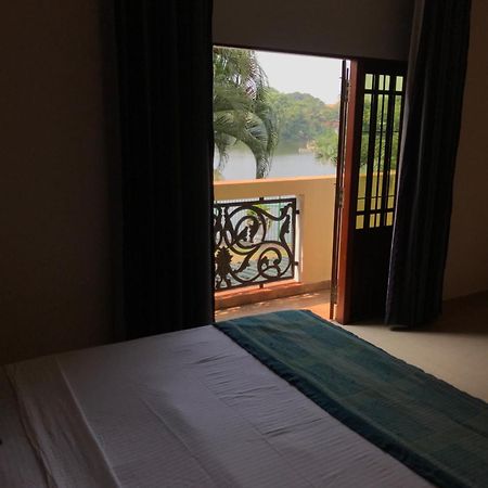Amani Lake Resort Panadura Buitenkant foto