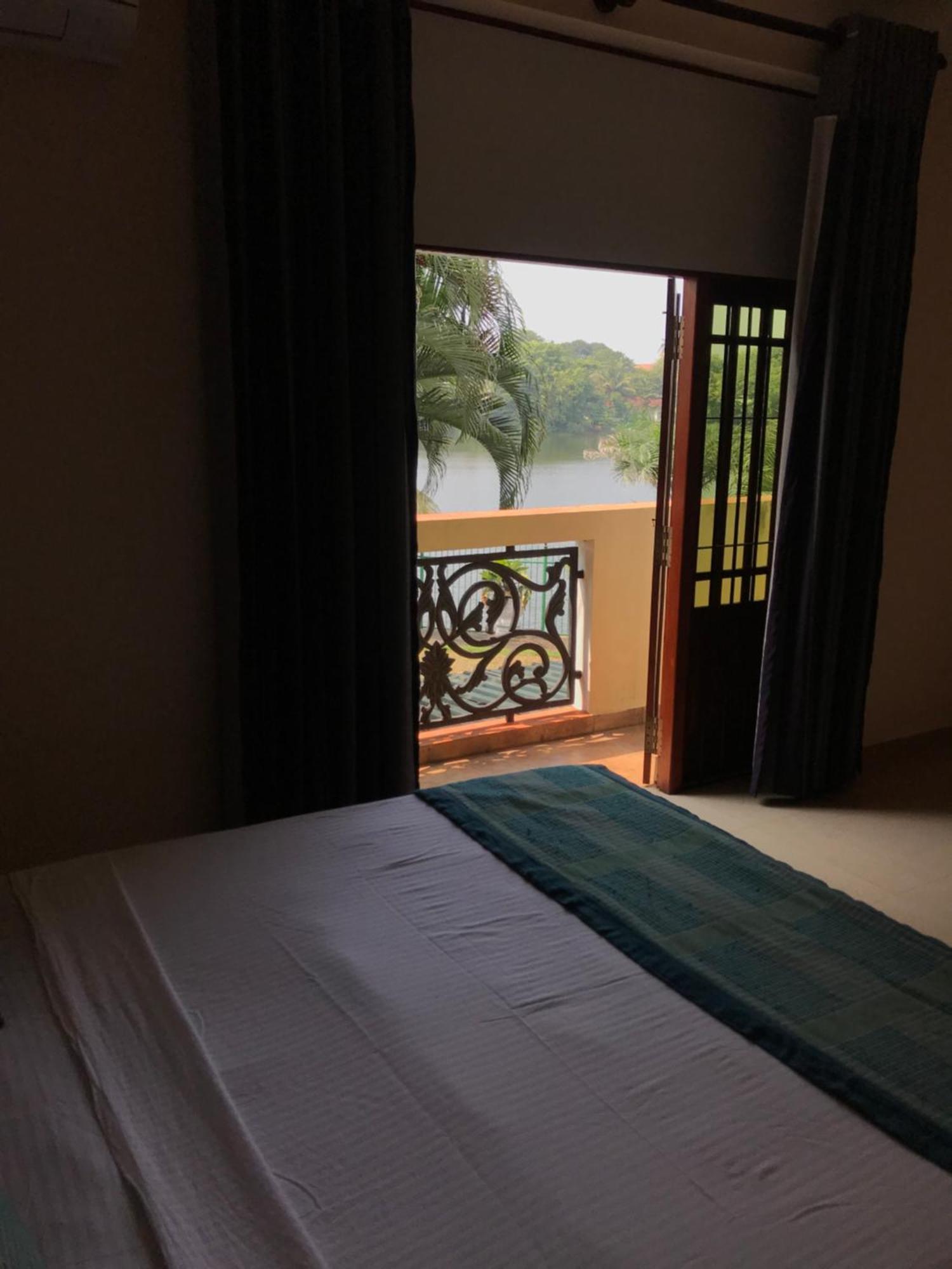 Amani Lake Resort Panadura Buitenkant foto