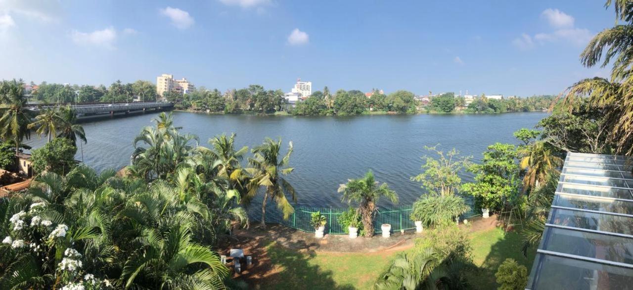Amani Lake Resort Panadura Buitenkant foto