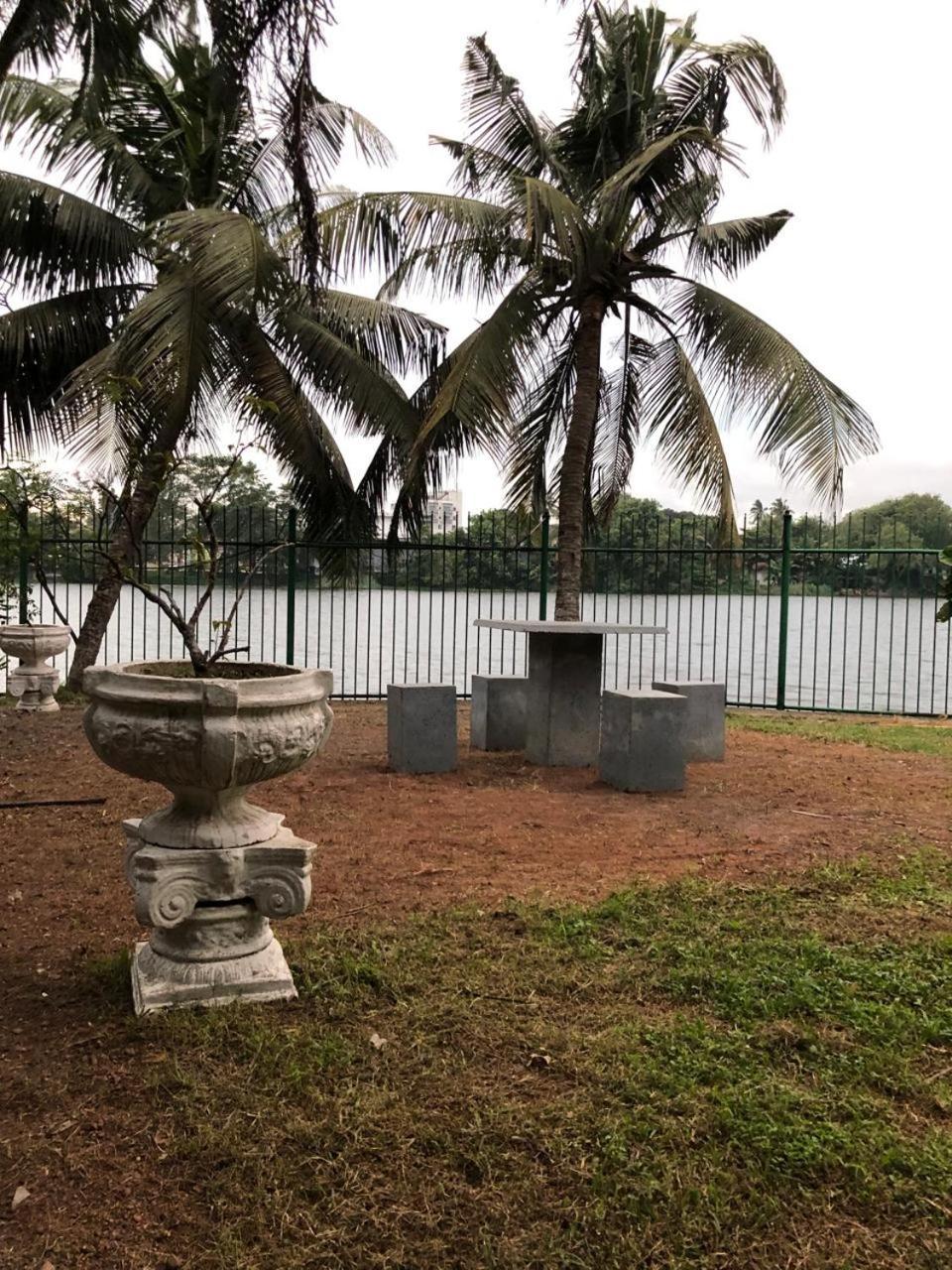 Amani Lake Resort Panadura Buitenkant foto